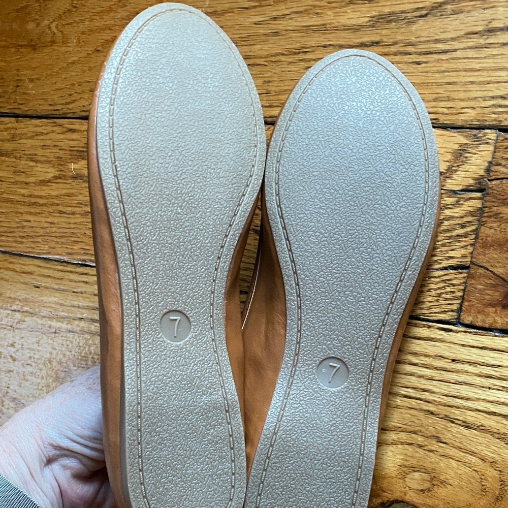 Universal Thread Brown Women's Flats - Picture 3 of 3